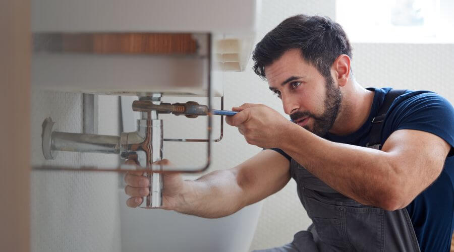 Hot water issue at sink in Lynn, AR